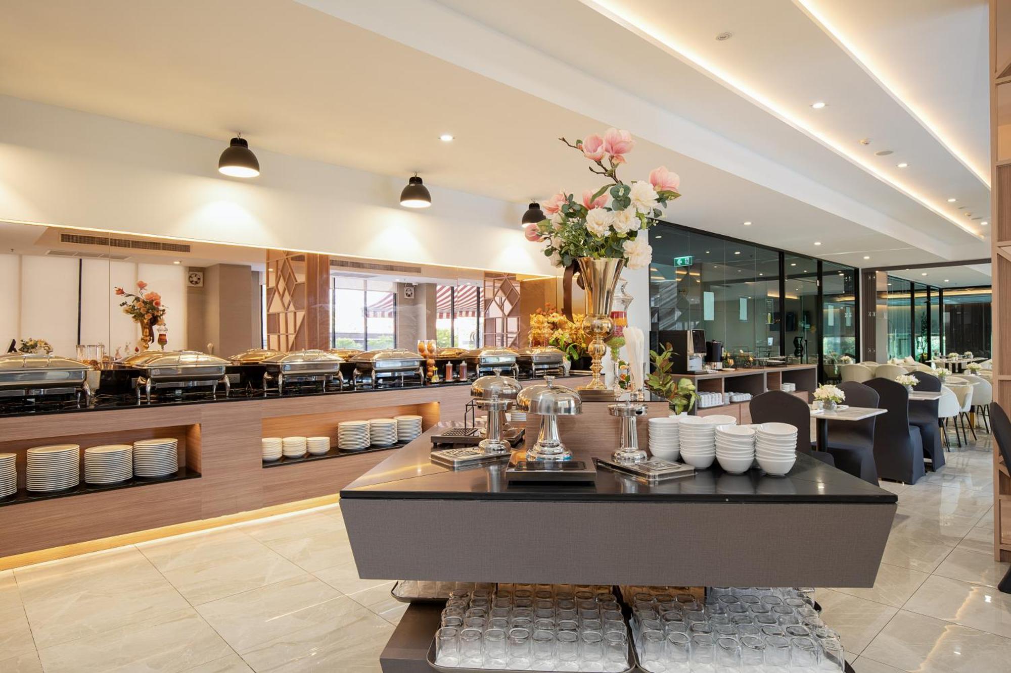 Thaya Hotel Бангкок Экстерьер фото