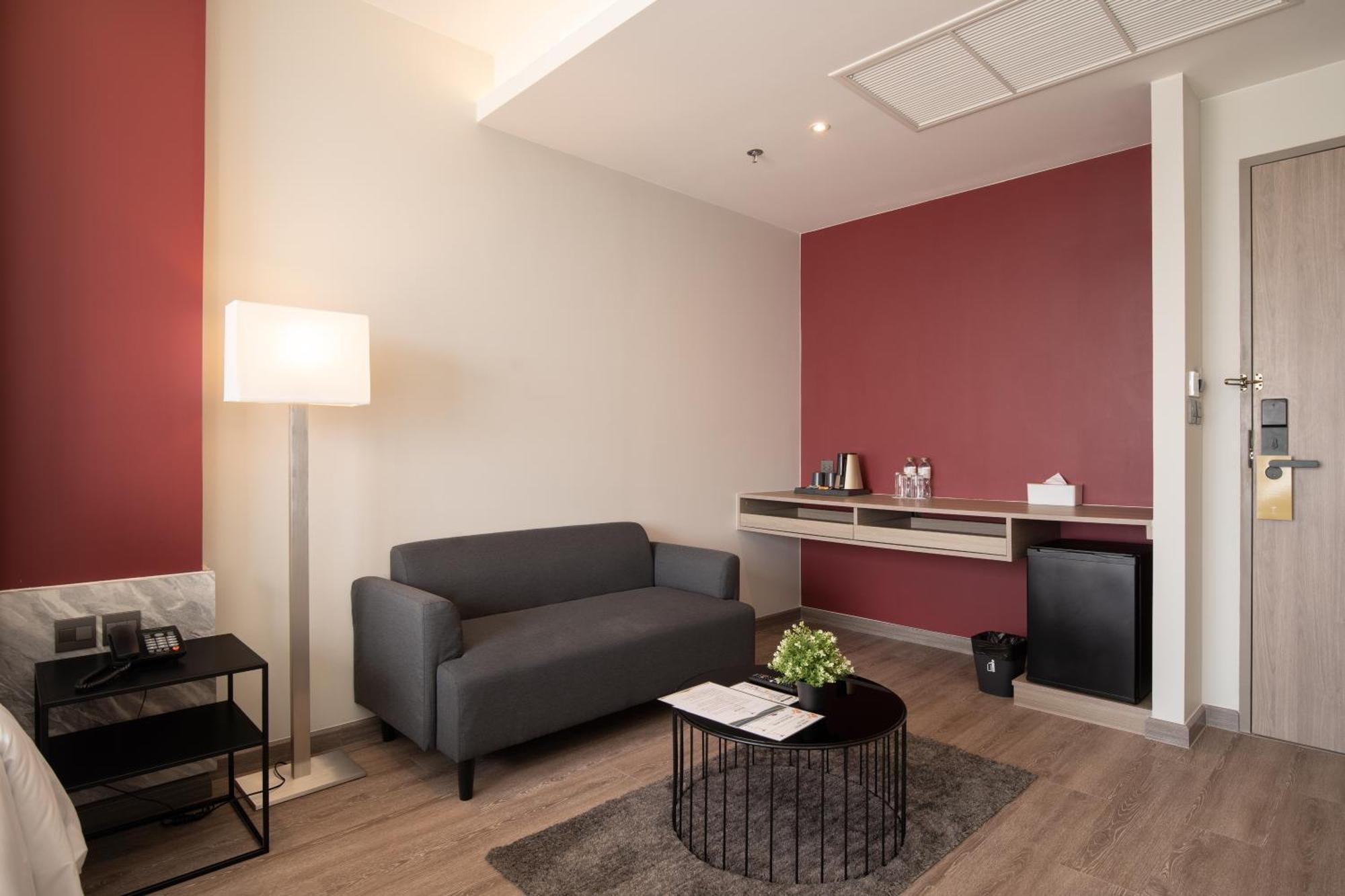 Thaya Hotel Бангкок Экстерьер фото