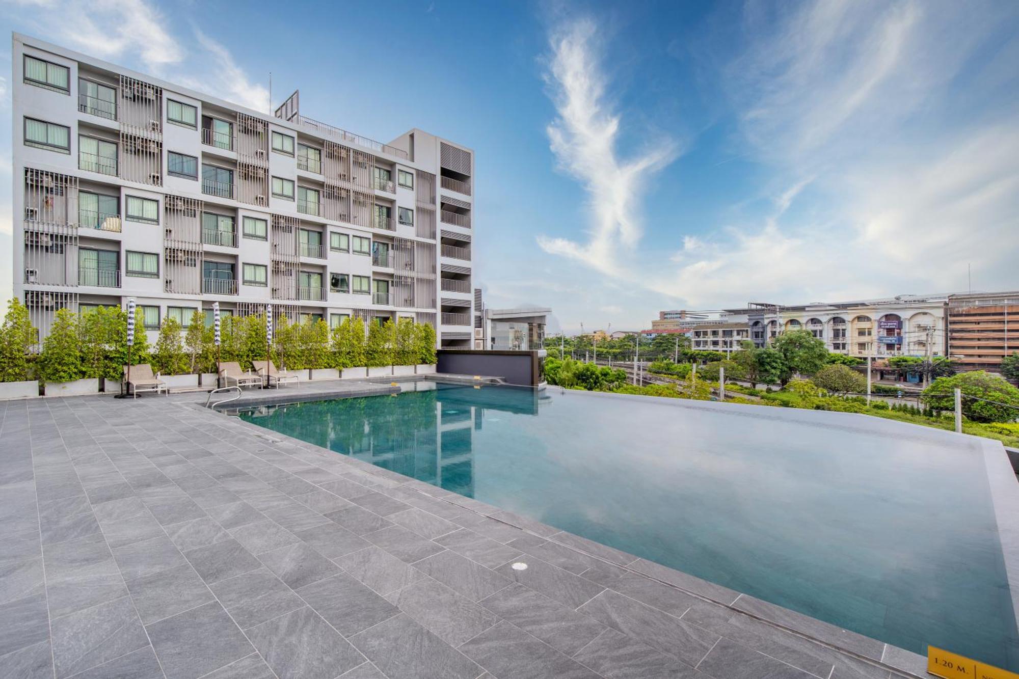 Thaya Hotel Бангкок Экстерьер фото